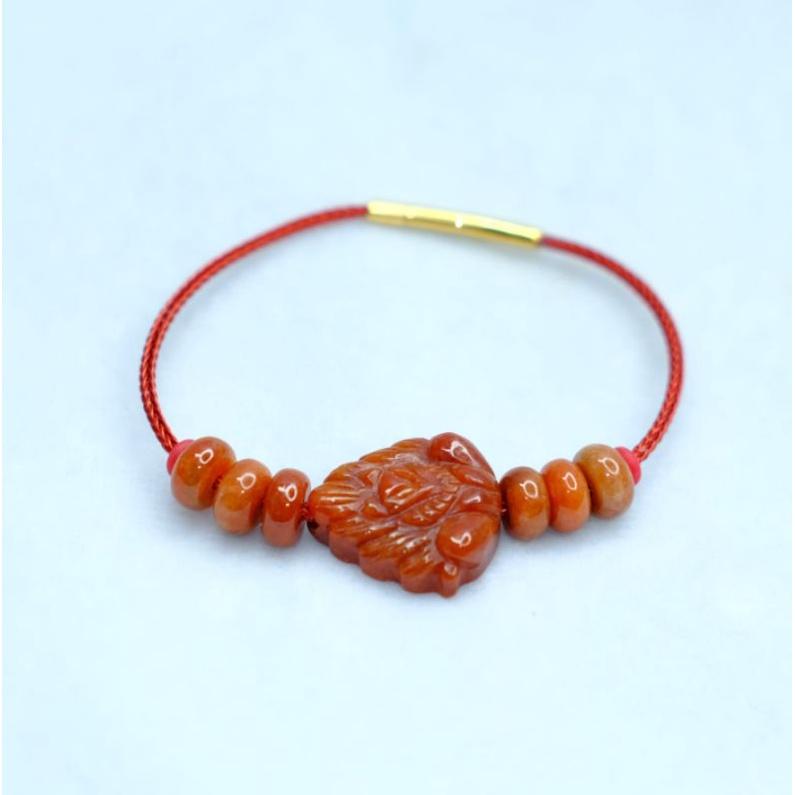 Vòng tay hồ ly và điếu cam UPCARA