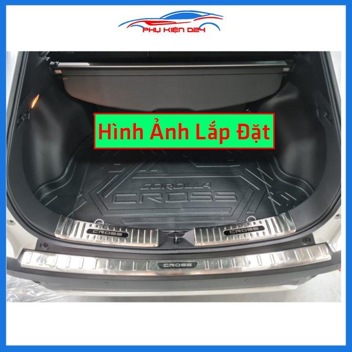 Ốp chống trầy cốp Corolla Cross 2020-2021-2022 Inox mạ crom sáng bóng