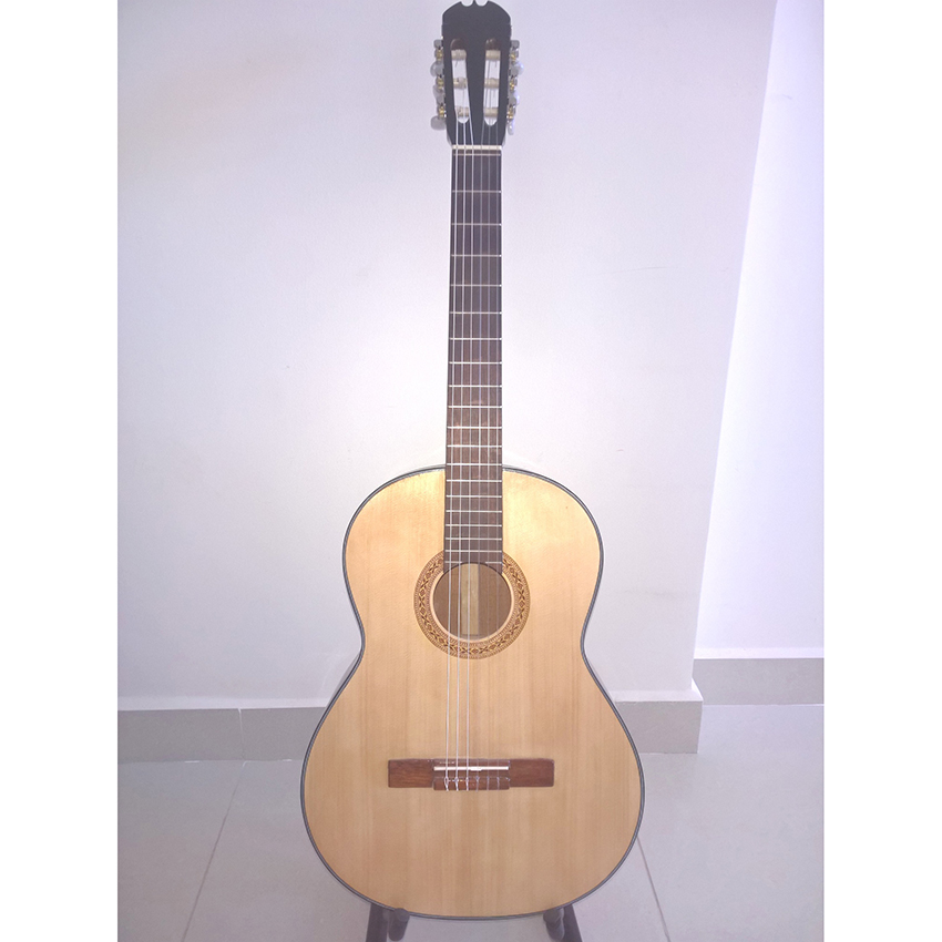 Đàn guitar classic tay trái DC100T dành cho người chơi tay trái