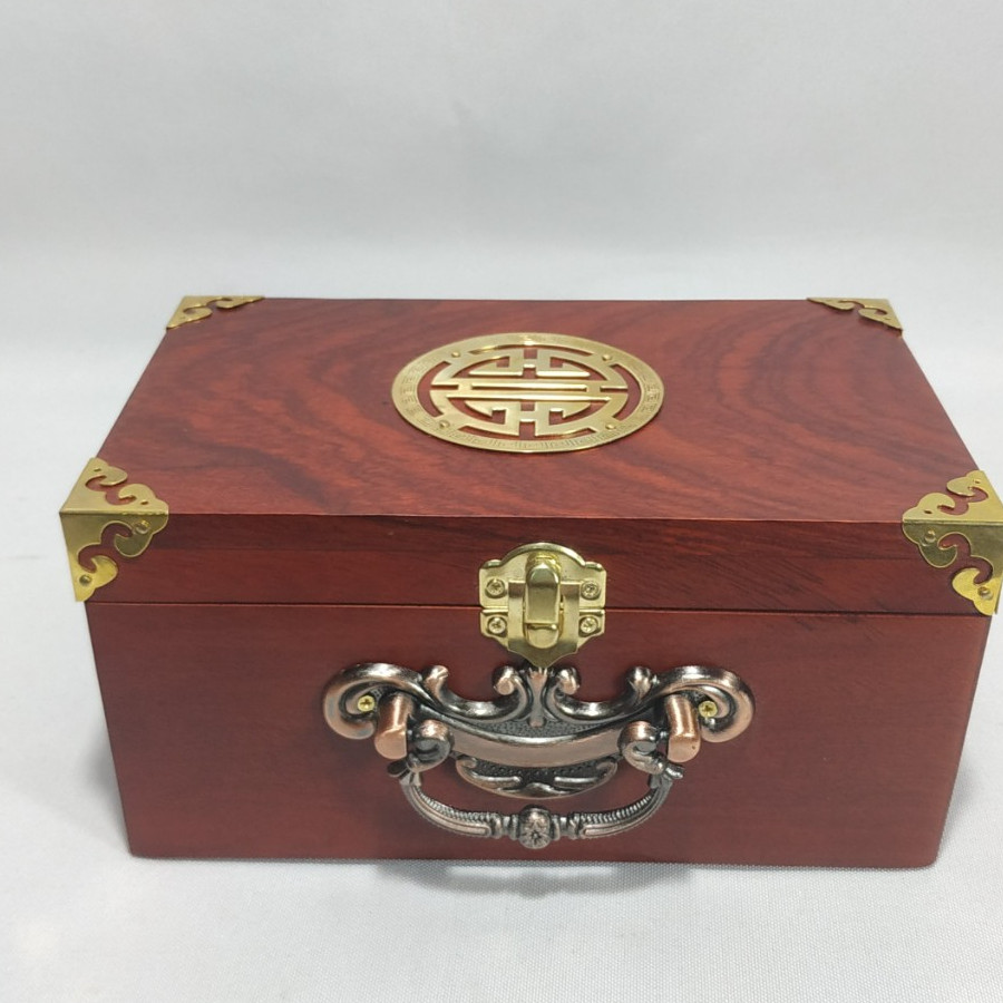 Hộp trang sức gỗ hương quai đồng mặt chữ thọ size 19cm
