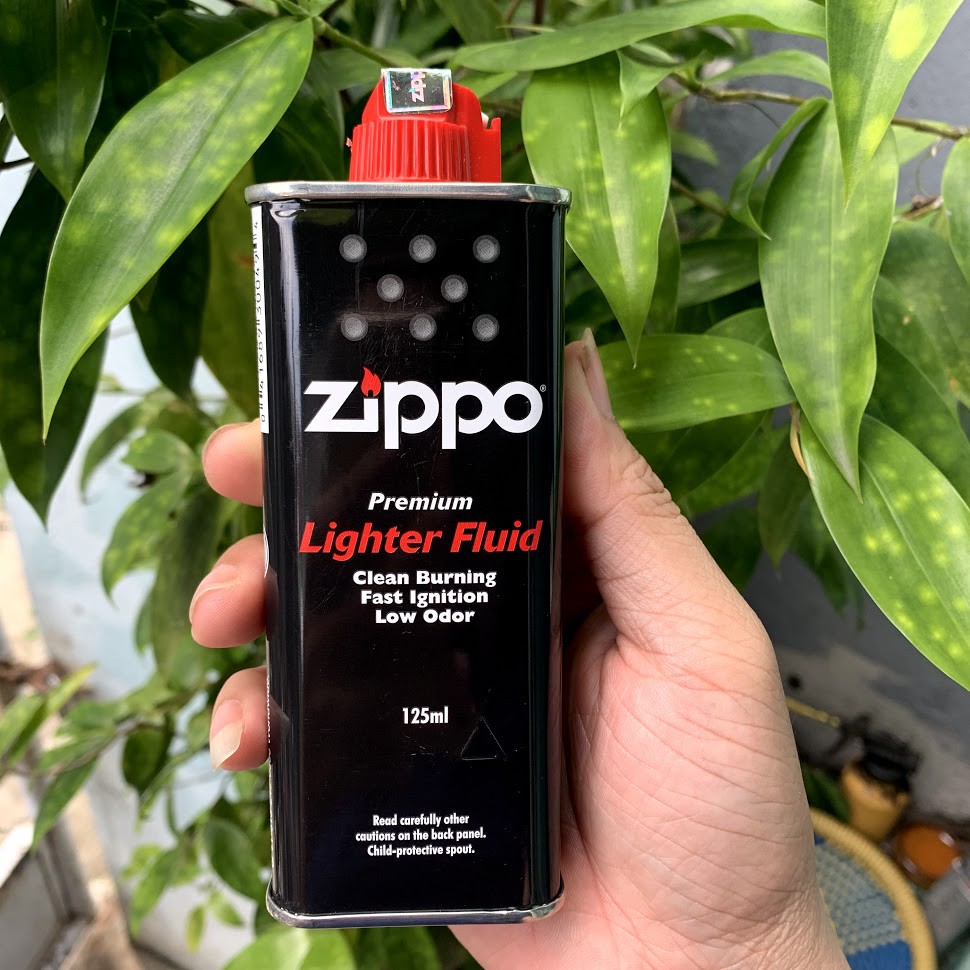 Hột Quẹt Bật Lửa Xăng Đá Zorro Z612-205B Màu Đen Viền Vàng/Bạc