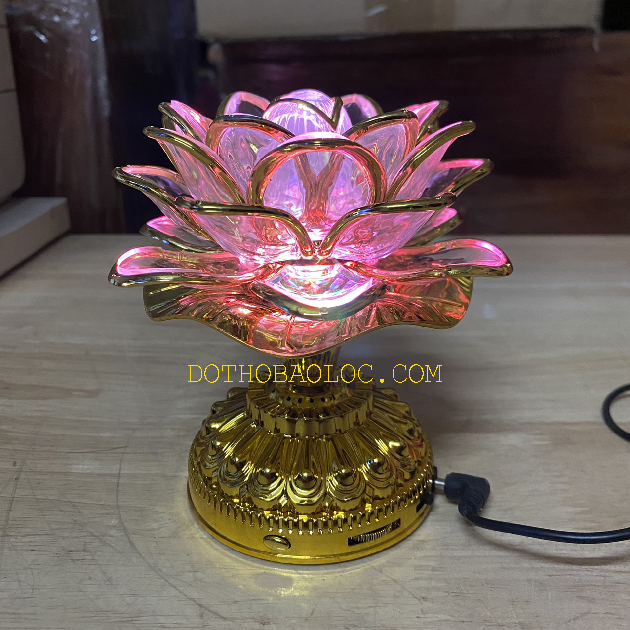 Đèn thờ led bông sen nở đổi màu kết hợp máy đọc kinh Phật nhiều bài cao 13cm