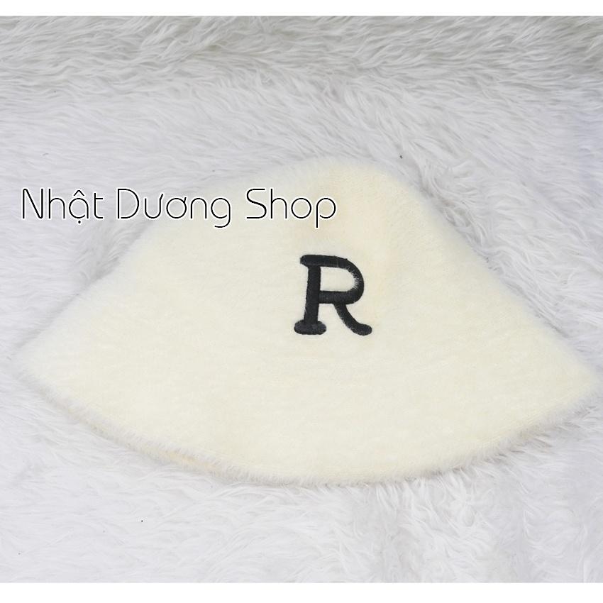 Mũ bo cụp lông thỏ, nón tài bèo vành tròn hàng quảng châu thêu chữ R, vành rộng 5cm phù hợp cho các bạn nữ đi du lịch.