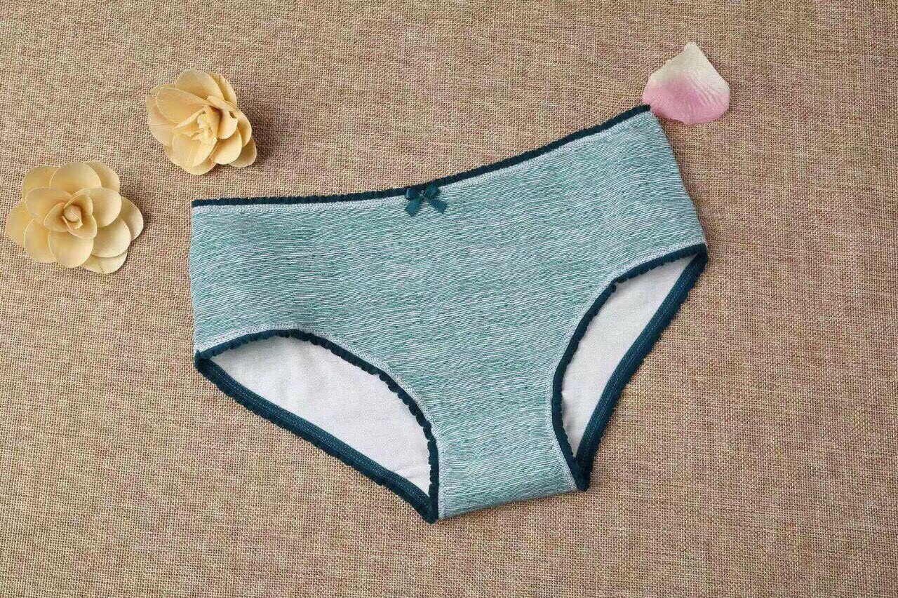 Set 5 quần lót họa tiết hoa quả chất vải cotton cực kỳ co dãn, giao màu ngẫu nhiên