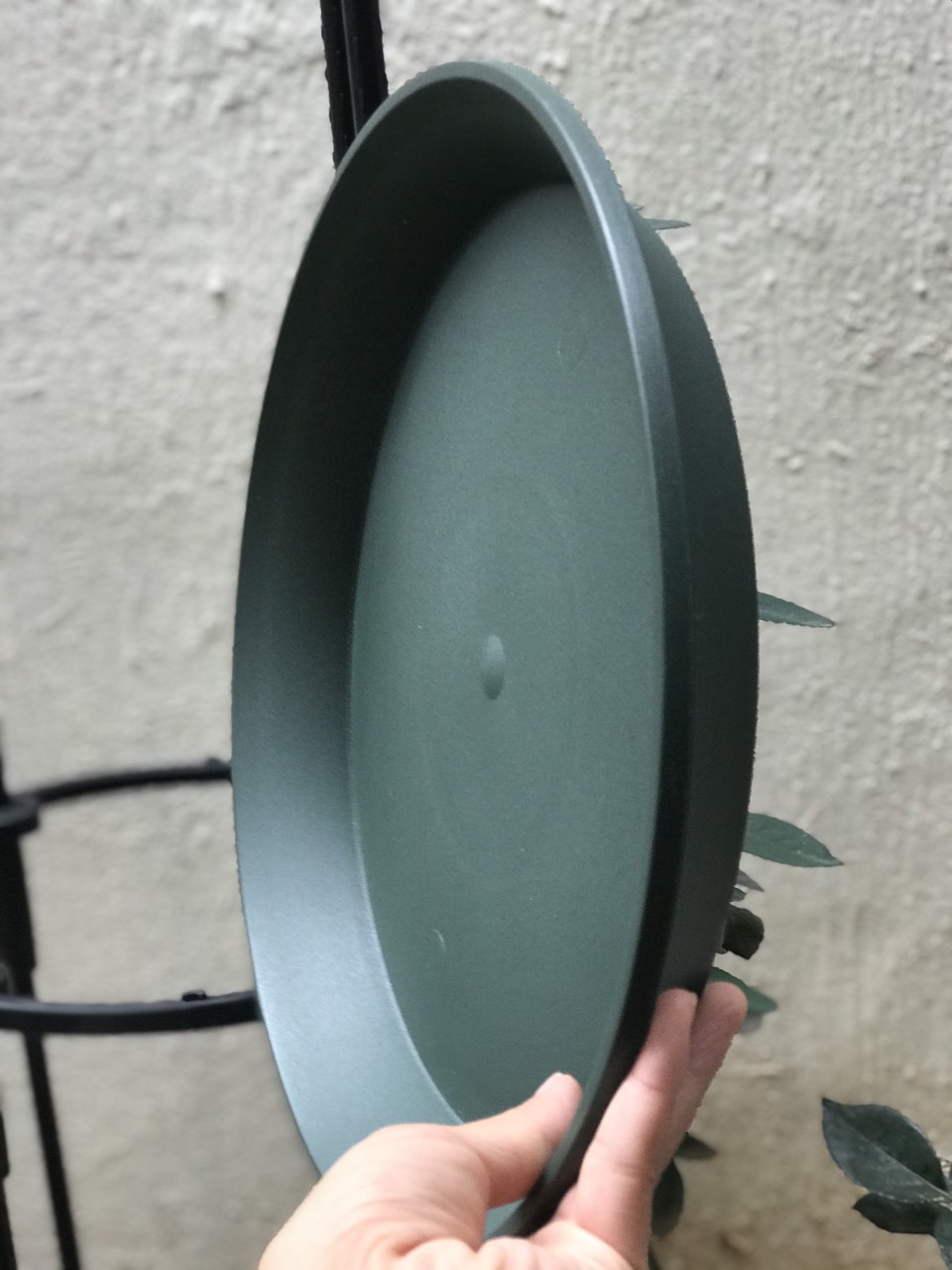 Đế lót chậu cây cao cấp chống tràn nước - chống vấy bẩn sàn nhà - khu vực sân vườn