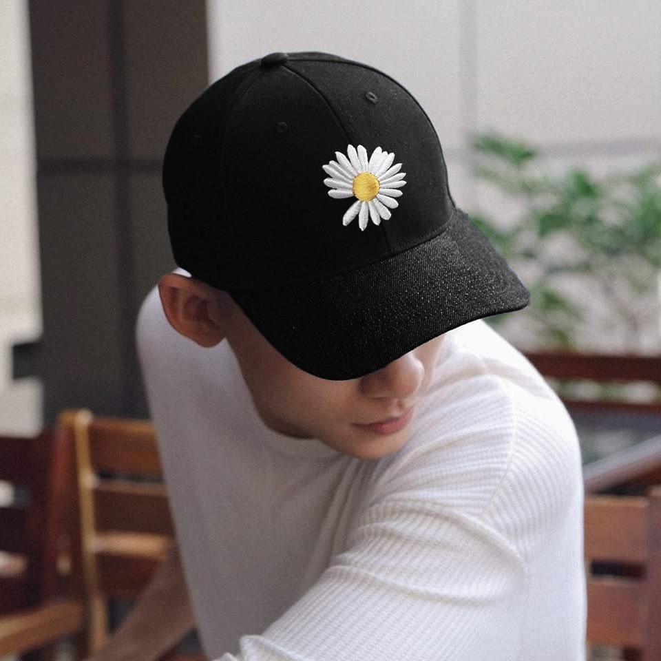 mũ lưỡi trai thêu hoa thiếu cánh
