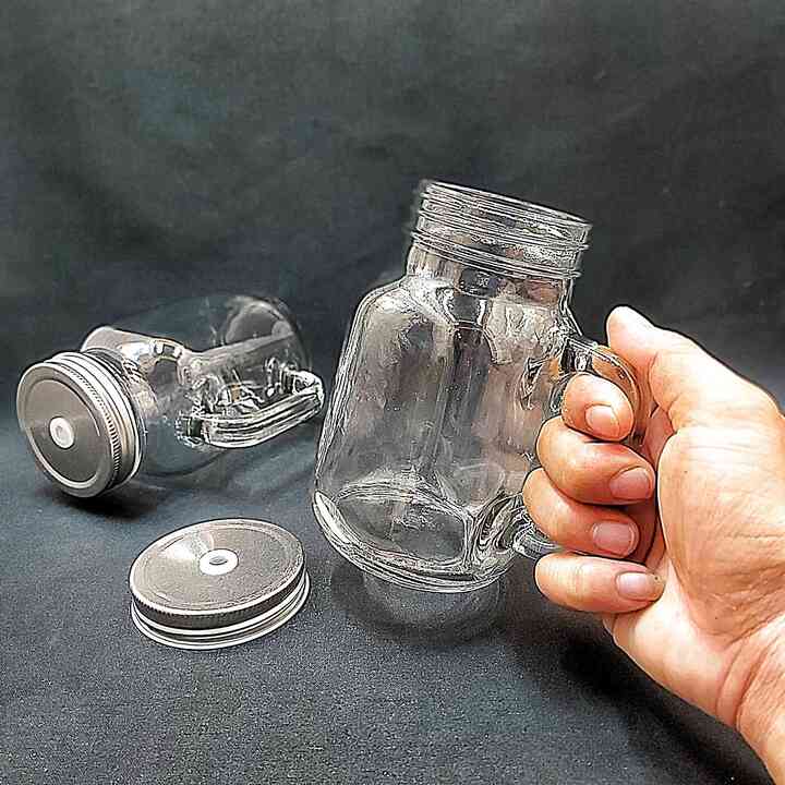 Ly thủy tinh có quai nắp đậy 600ml – ca đựng nước thuỷ tinh nắp thiếc có lỗ cắm ống hút – đựng nước ép, trà sữa, cafe, sữa tươi độc đáo