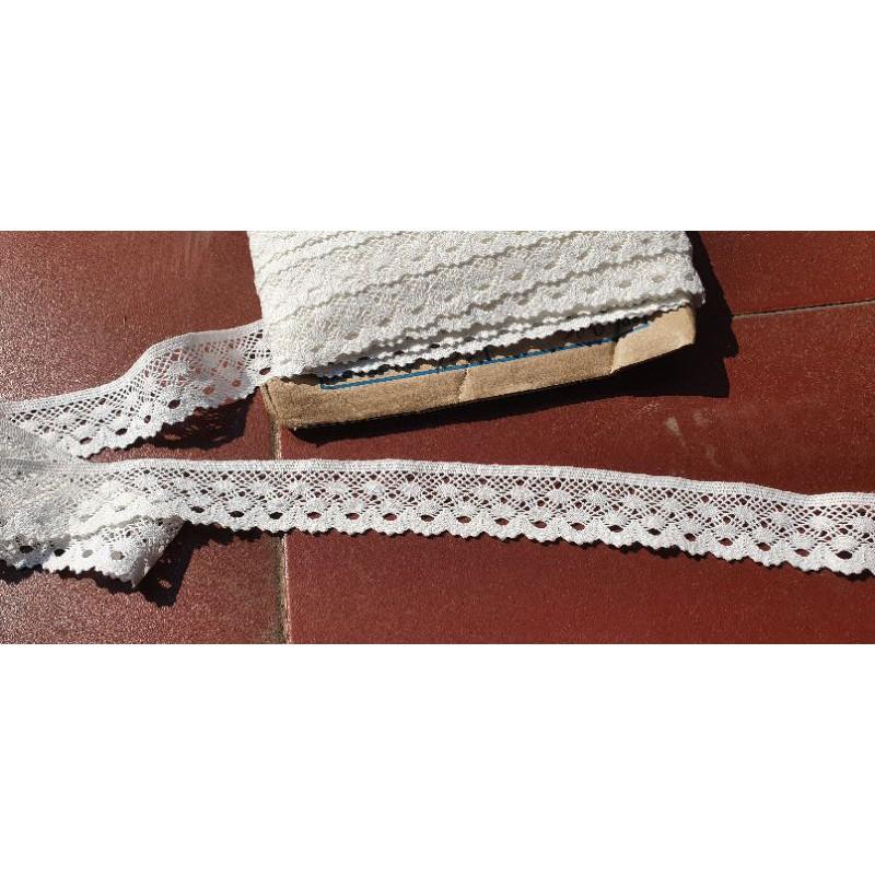 Ren trang trí , ren coton 10m loại bản rộng 4cm