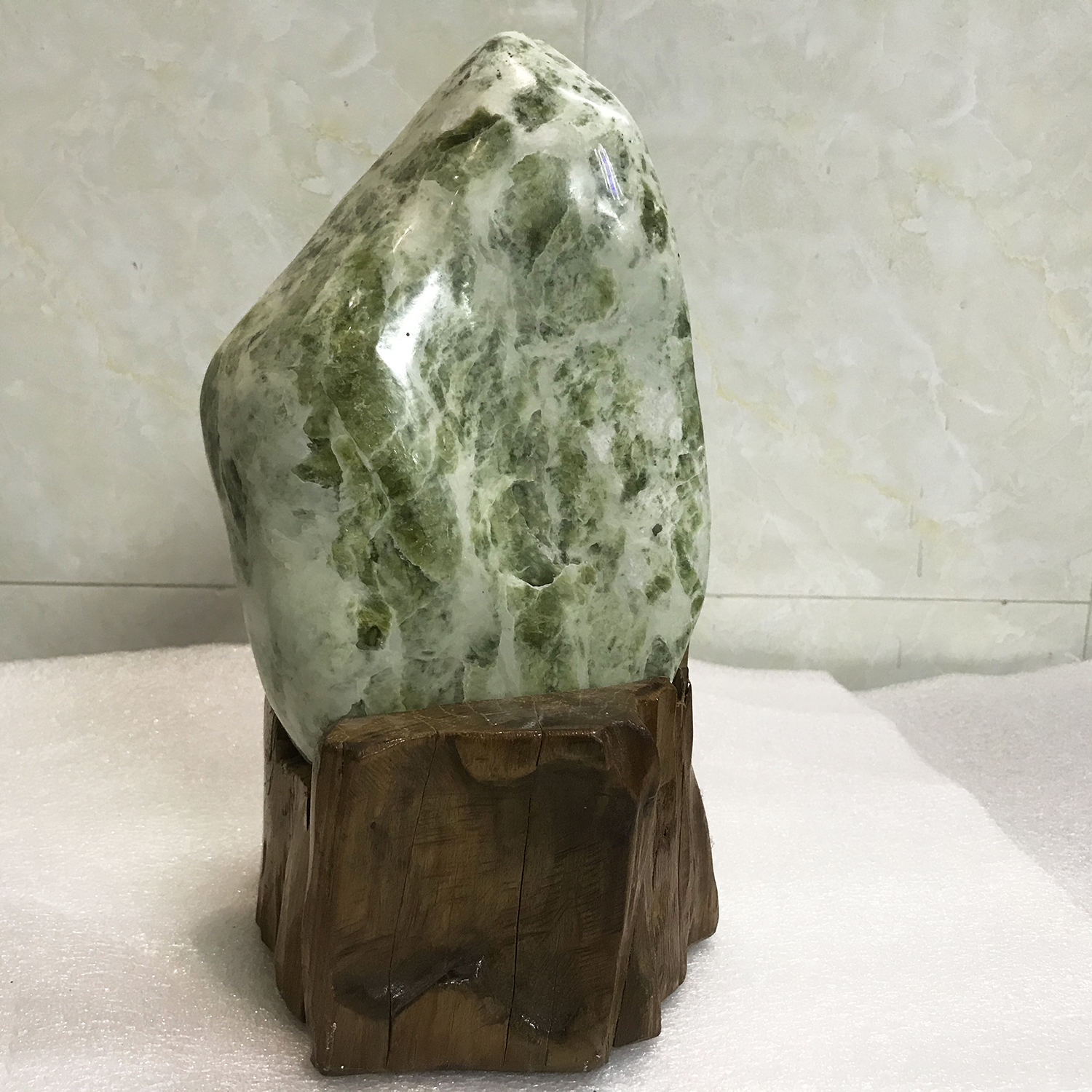 Cây đá phong thủy màu xanh ngọc serpentine nặng 3 kg cao 26 cm để bàn gia tăng tài lộc đá Việt Nam C26X3X20