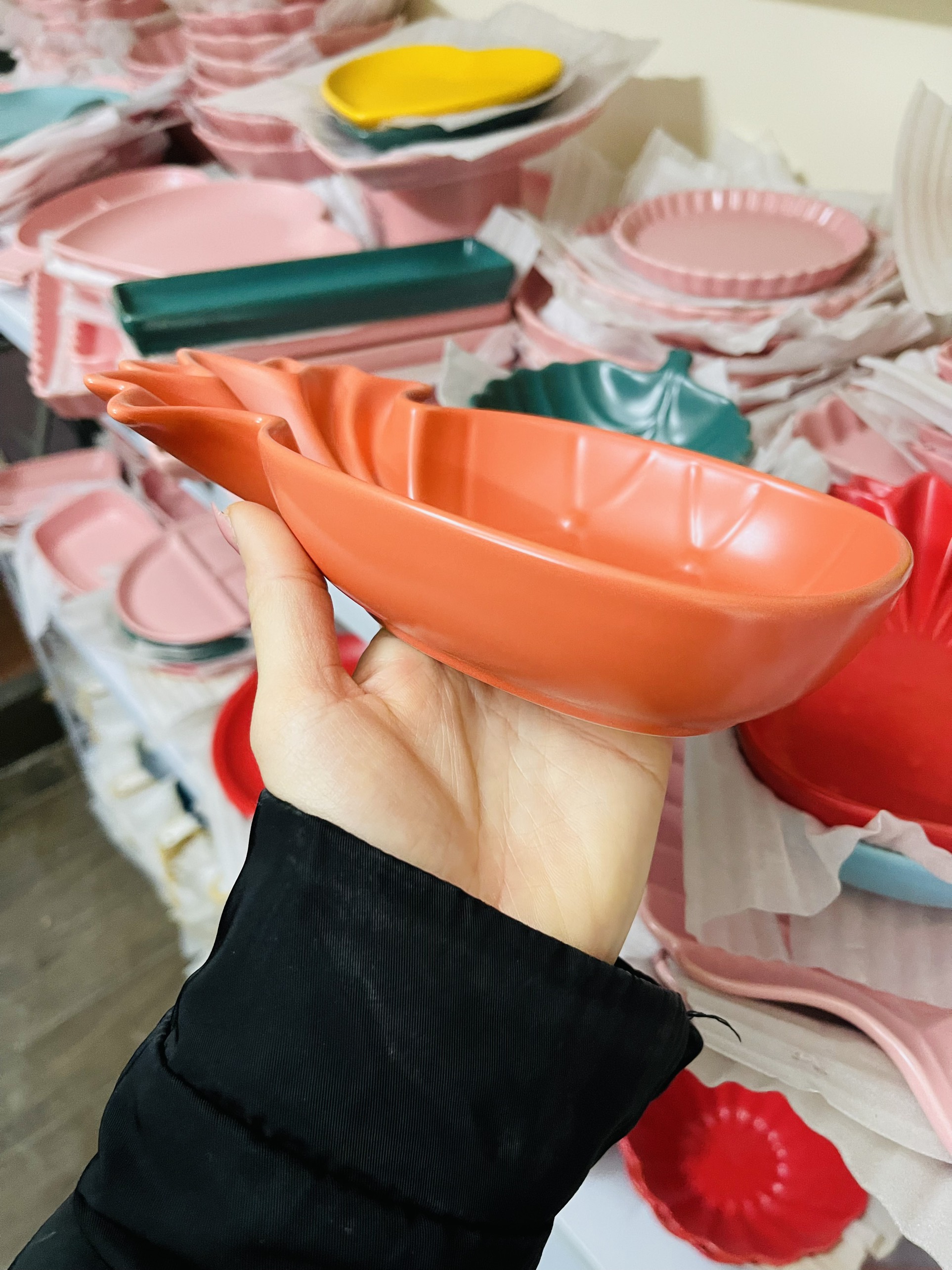 Bát dứa gốm sứ sắc màu