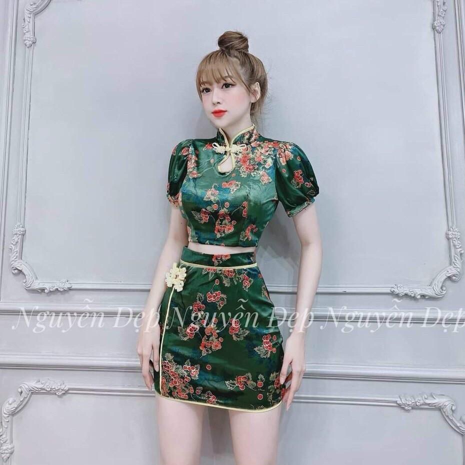 Sét áo cổ tàu khoét ngực phối chân váy mini in họa tiết