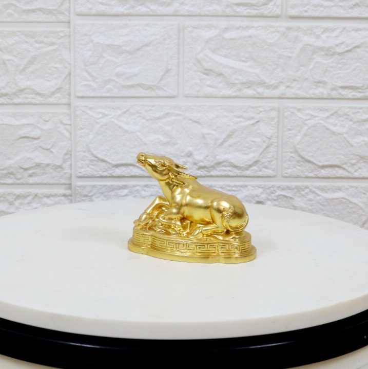 Tượng trâu bằng đồng mạ vàng 24K