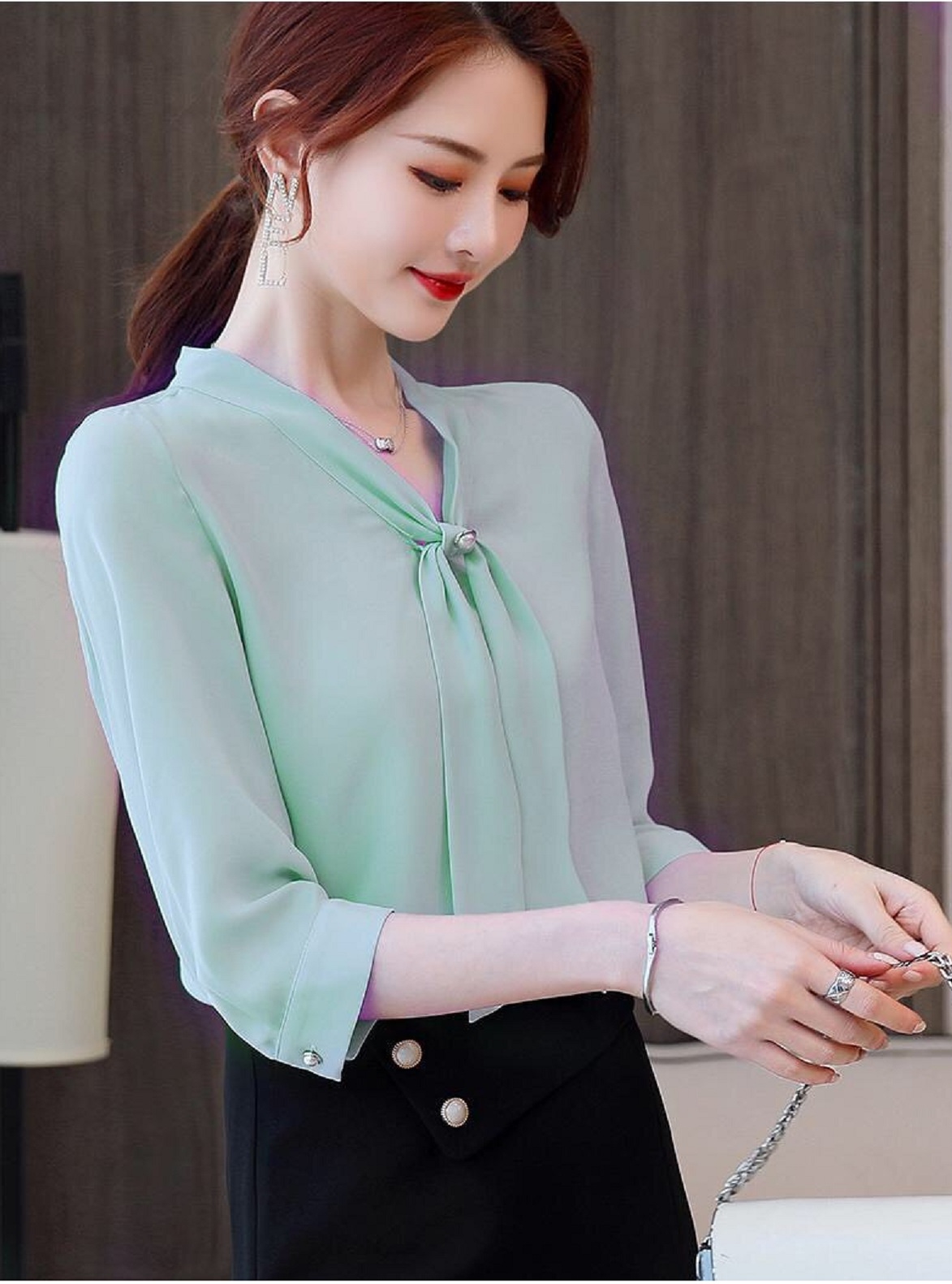 Áo sơ mi cổ phối nơ