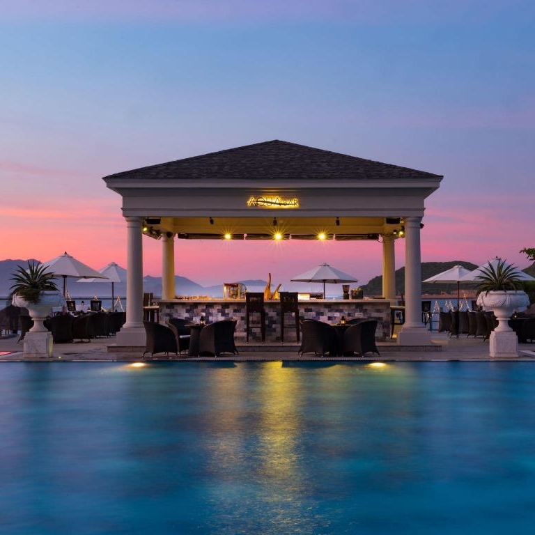 Trọn Gói 3N2Đ Cho 06 Người Tại Vinpearl Nha Trang, Villa 03 PN, 6 Bữa Buffet, Vui Chơi VinWonders