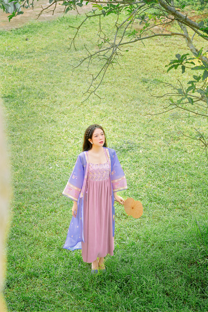 Sumire Store Áo khoác in Hoa Niên Ca - Tím