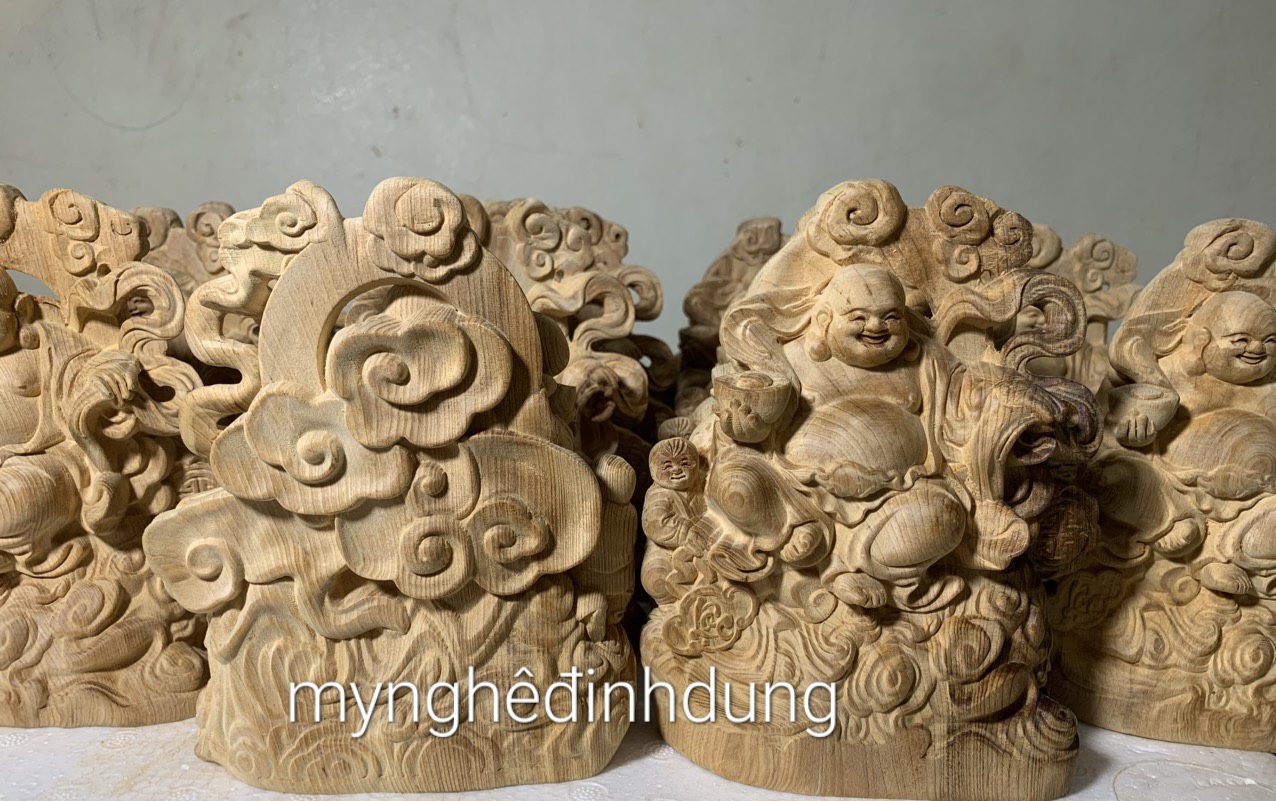 Tượng phật di lặc mini để  ô tô bàn làm việc, học bằng gỗ ngọc am thơm nức kt cao 15x12x9cm