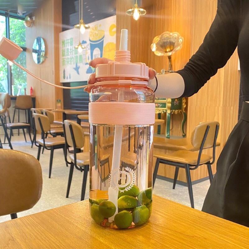Bình Đựng Nước Sports Cup 1000ml Phong Cách Thể Thao Có Ống Hút Và Dây Đeo Tiện Lợi