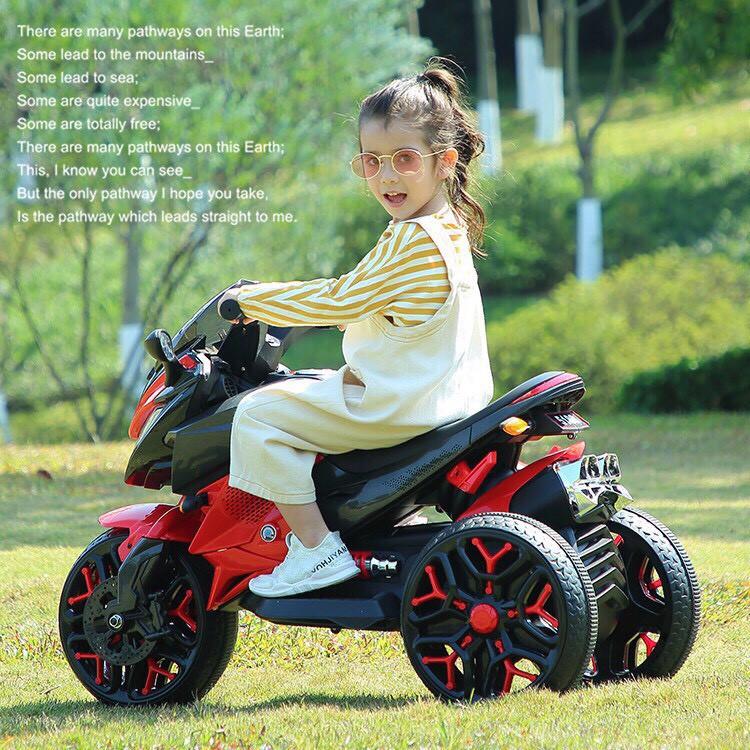 Xe máy điện moto 3 bánh BABY-KID 5188 cao cấp phiên bản thể thao, có đèn phát sáng bánh xe (Đỏ-Trắng-Xanh-Vàng)