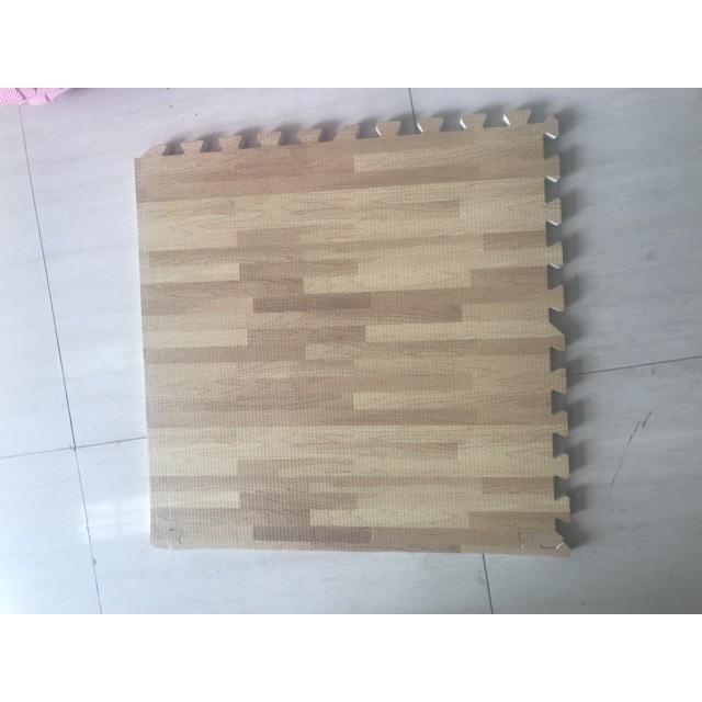 Thảm vân gỗ kích thước 60x60x2cm