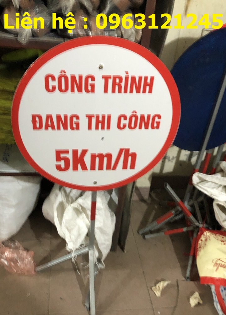 Biển báo công trường đi chậm