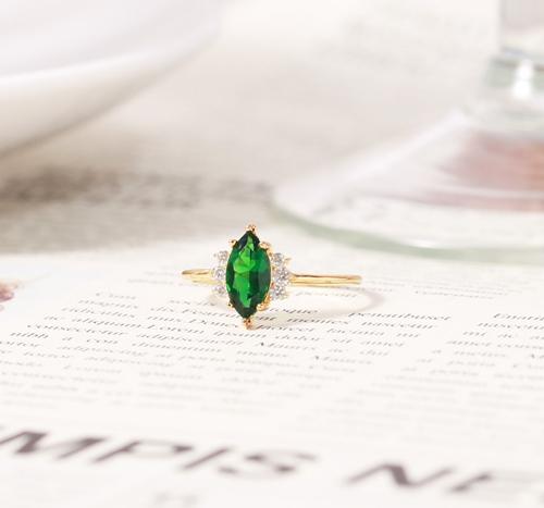 Nhẫn bạc nữ đẹp đính đá Cz xanh hạt dưa Gix Jewel N01