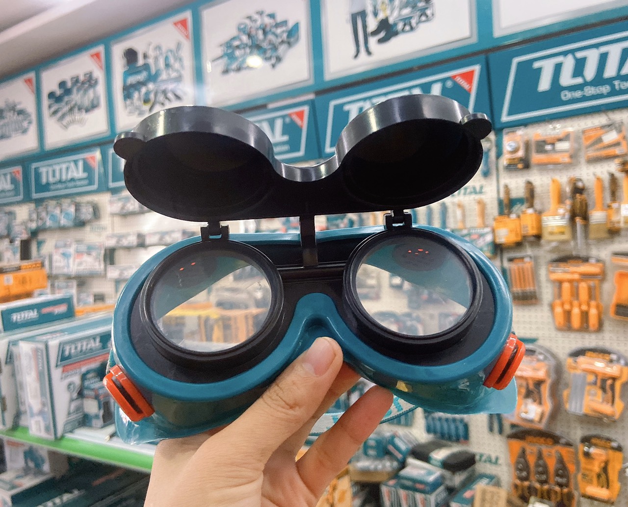 Kính Hàn 2 Lớp Total TSP303