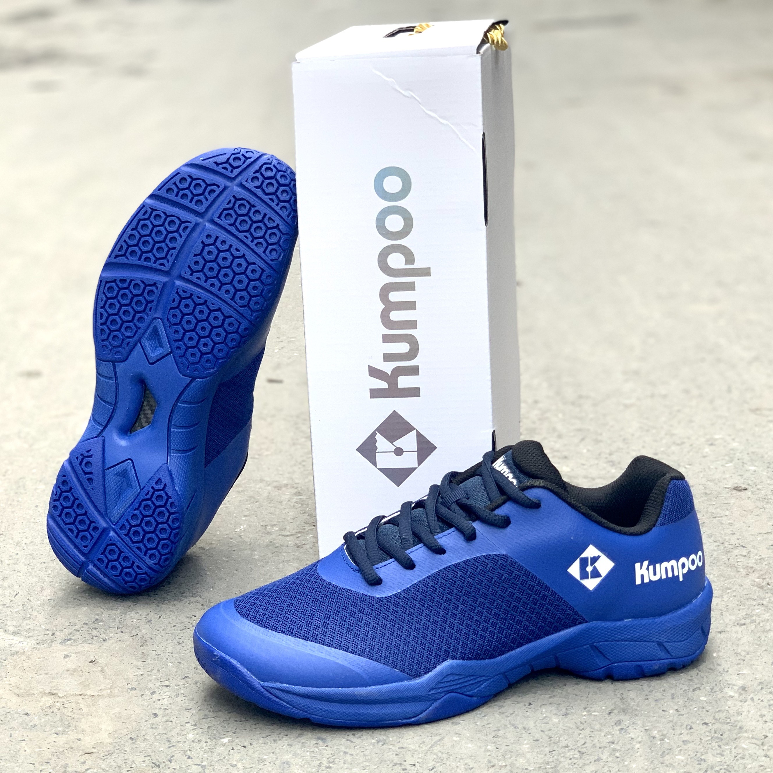 Giày bóng chuyền Kumpoo KHD43 (đế kếp 2 lớp bám sàn và siêu bền cho sân bê tông)