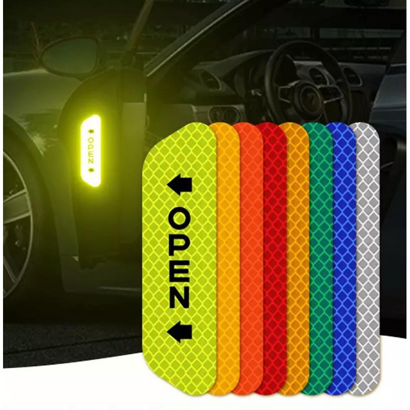 Sản phẩm dùng cho bộ 4 decal dán phản quang báo hiệu nhiều màu