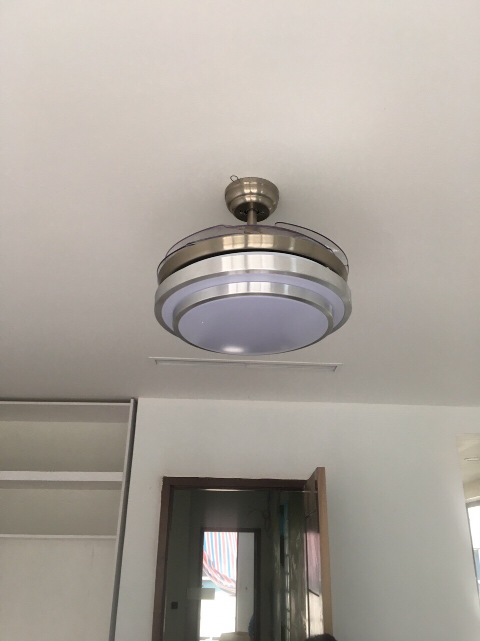 Quạt trần giấu cánh động cở DC 6 số