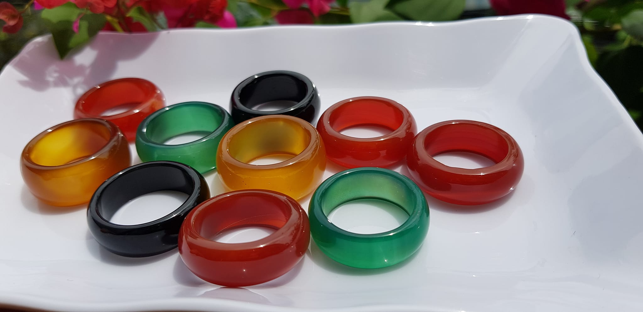 Nhẫn Nam Ni 19mm x cao 9mm Chất liệu đá mã não đủ màu Đỏ Vàng Đen Xanh dương shop giao bất kỳ Các Anh chọn nhẫn màu nào thì inbox shop giao đồng giá ạ