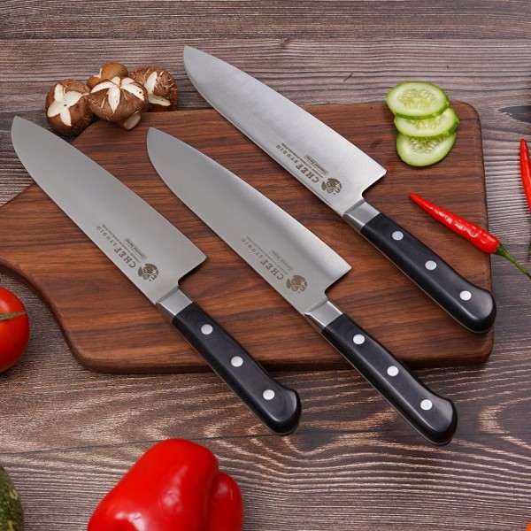 [Hàng chính hãng] Dao thái Chef Santoku 165mm đa năng, nhãn hiệu Chef Studio. Lưỡi thép không gỉ AUS8, độ cứng lên đến 59HRC, cán gỗ pakka full-tang chắc chắn, nắp chặn bằng thép không gỉ