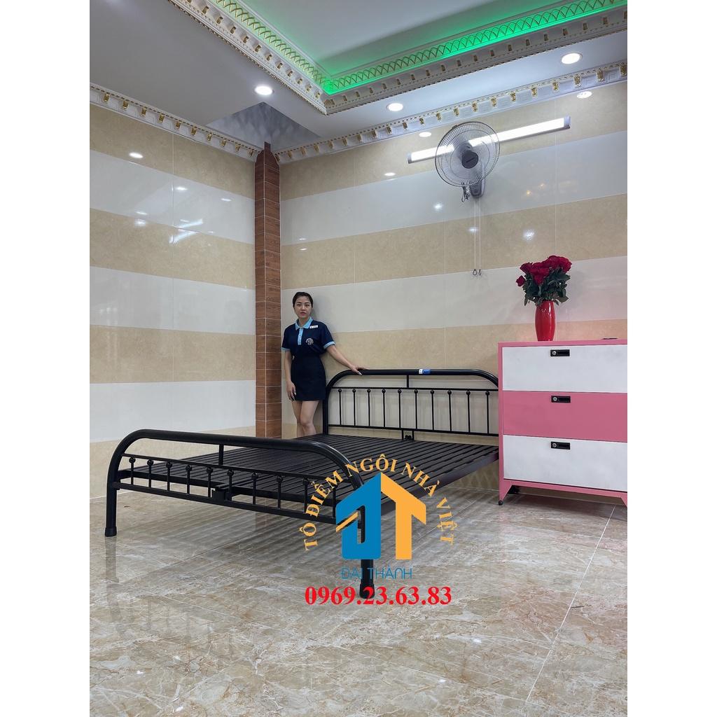 Giường sắt 1m6 trân châu