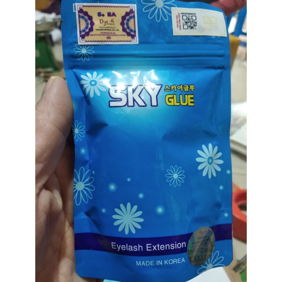 Keo nối mi sky loại tiết kiệm dung tích 5ml dùng tôt cho thợ mi nối mi thật chăc.