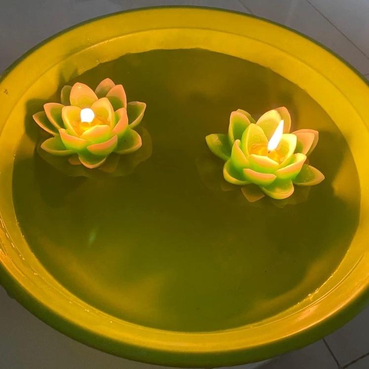Cặp 2 nến hoa sung thả nước - nến hoa sunɡ cao cấp - nến bông sung trang trí candle shop