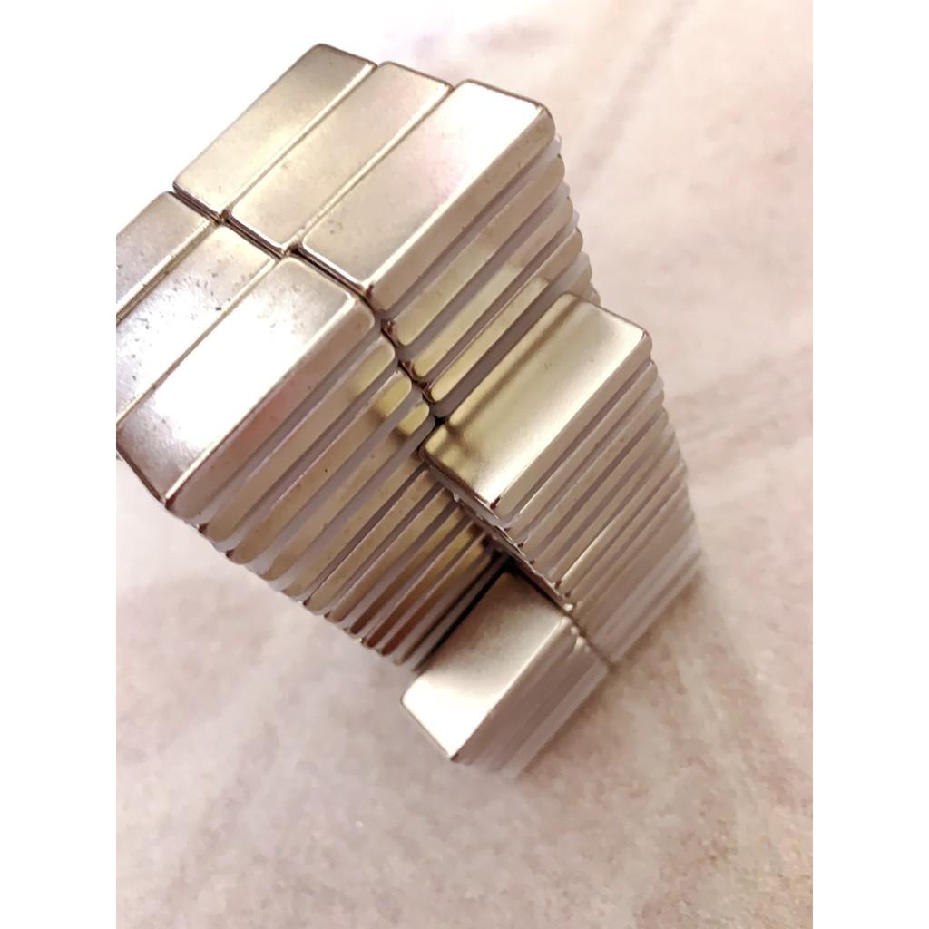 Nam châm đất hiếm dạng chữ nhật 30x15x5mm SIÊU HÚT
