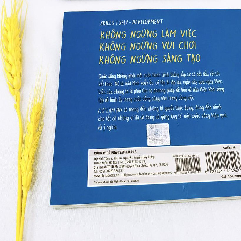 Sách - Cứ Làm Đi - 10 Cách Giúp Bạn Đập Tan Bế Tắc Trong Công Việc Và Duy Trì Ngọn Lửa Sáng Tạo