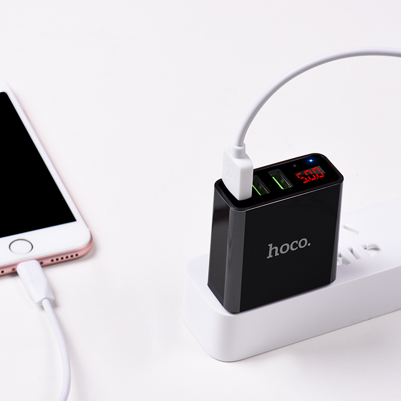 Cốc sạc - củ sạc nhanh 3 cổng Hoco C15 3A - màn hình LCD hiển thị điện áp - Hàng nhập khẩu