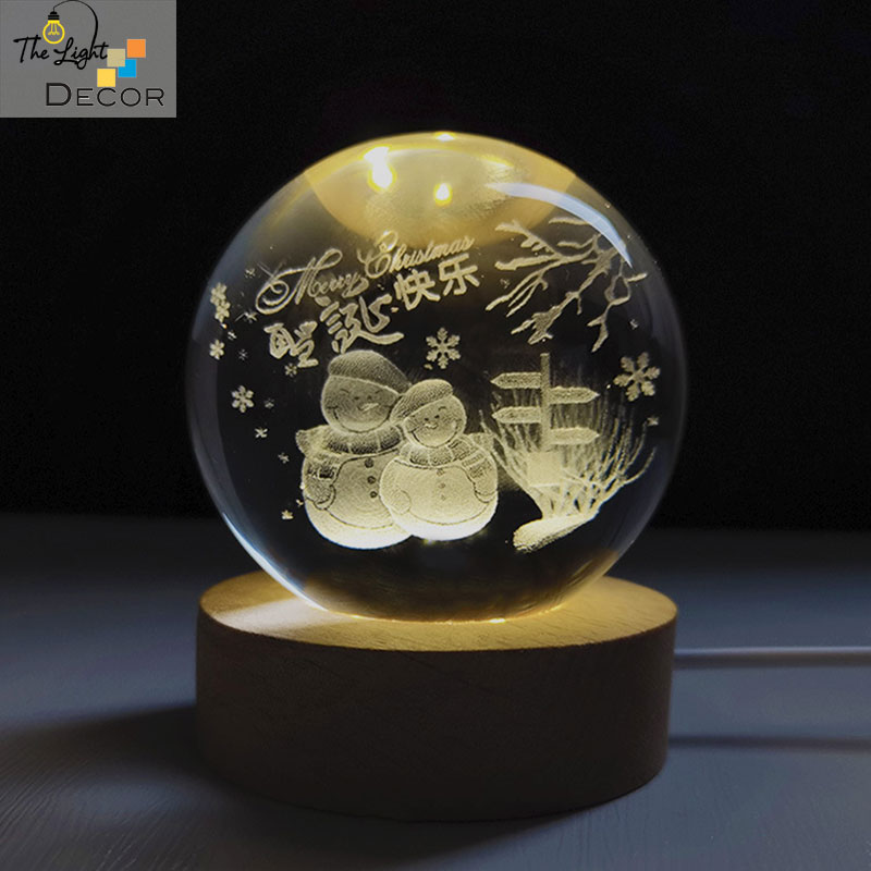 Bộ Quà Tặng Giáng Sinh 2023 Quả Cầu Pha Lê 3D Đèn Led Noel 6cm Kèm đế đèn  hộp quà - M2 - ĐẾ GỖ CỔNG USB