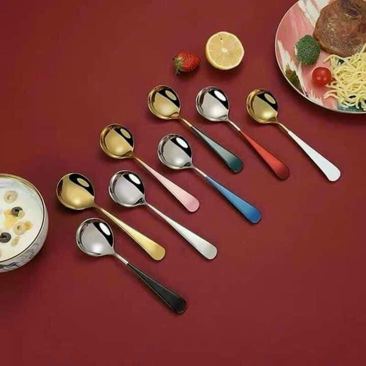 Thìa Ăn Cơm Bằng Inox Mạ Vàng Cán Dài Nhiều Mầu-00945