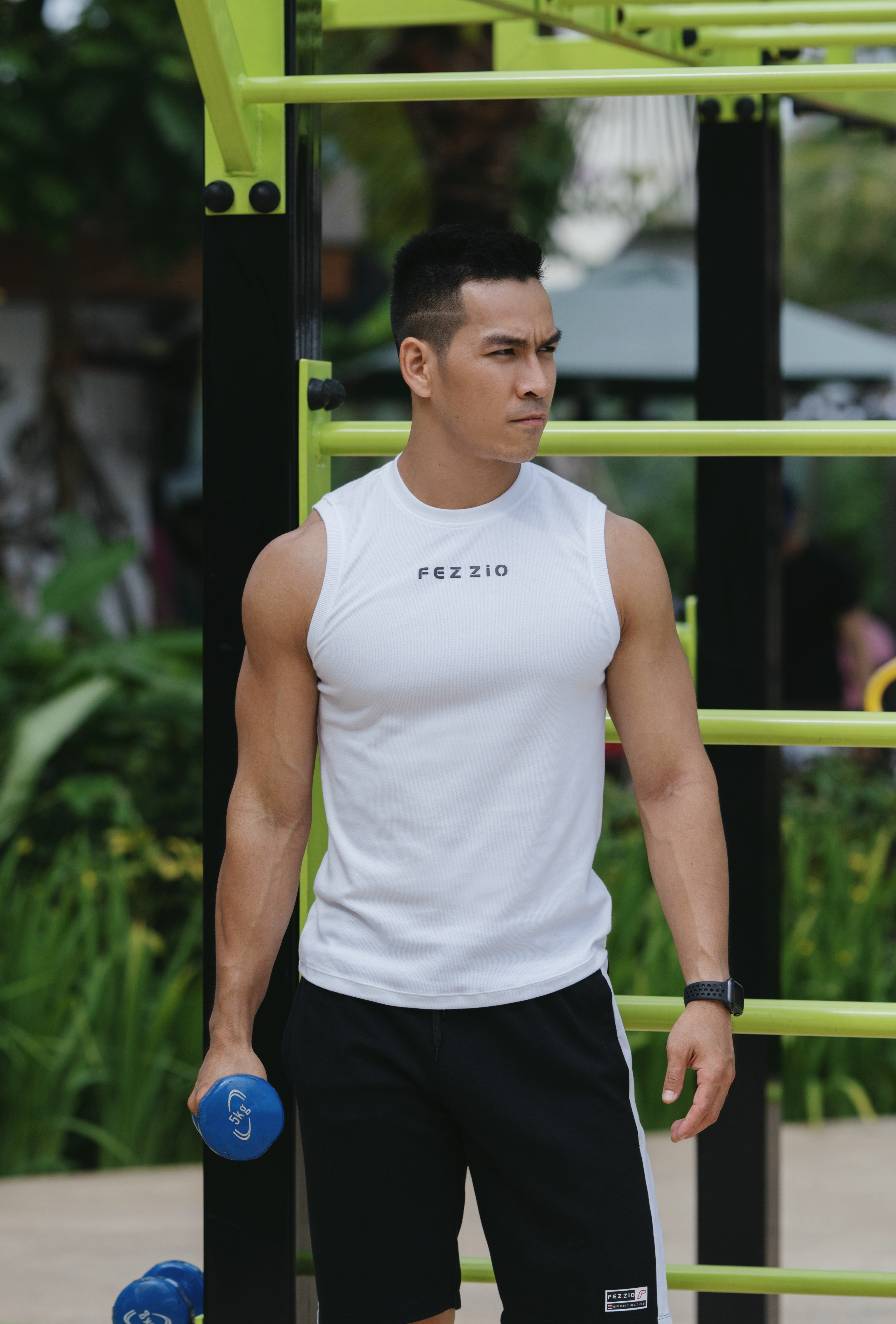 SIÊU PHẨM ÁO SÁT NÁCH FEZZIO  TRẮNG  GYM THỂ THAO