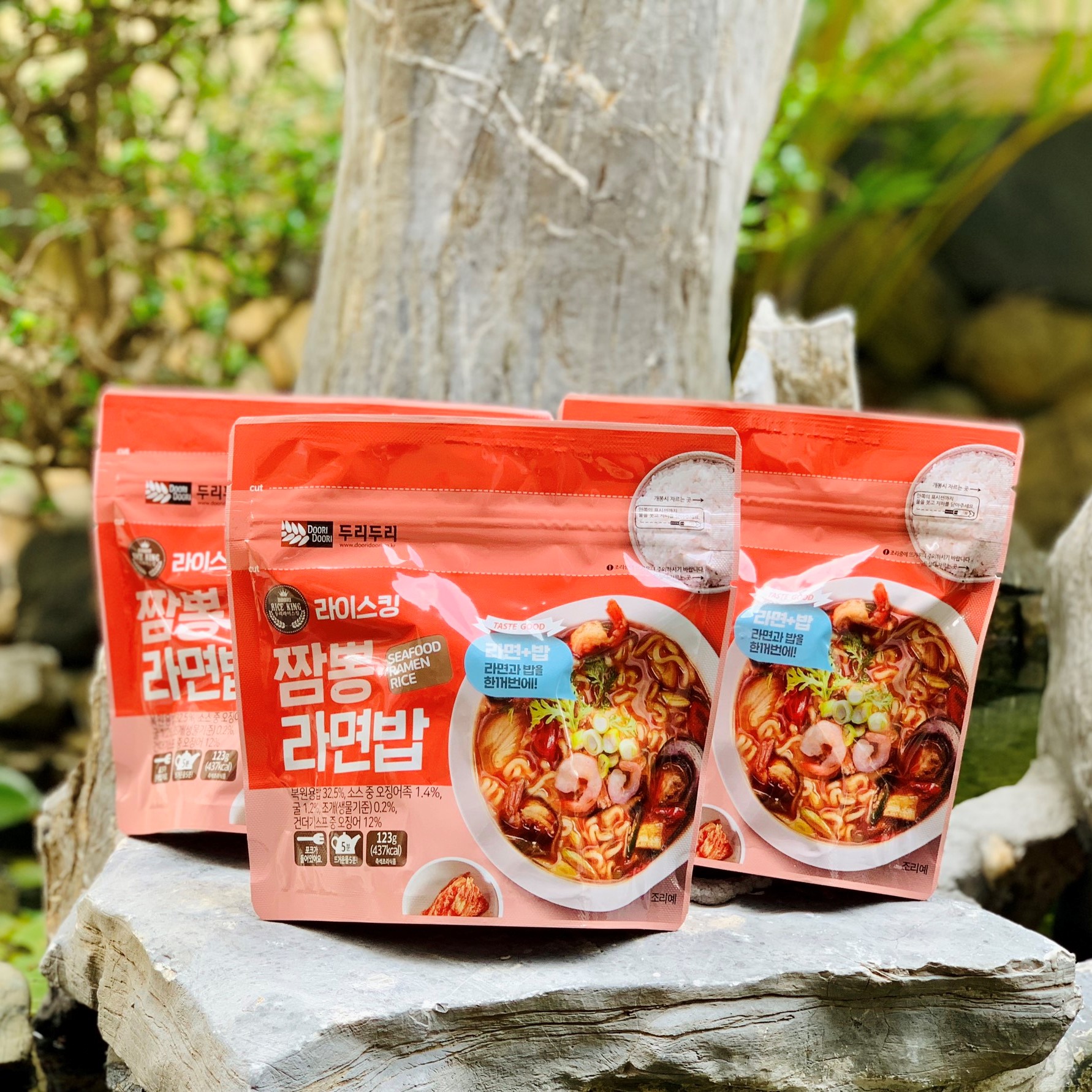 Mỳ Ramen Và Cơm Trộn Hàn Quốc Doori Doori Vị Hải Sản Gói 126g