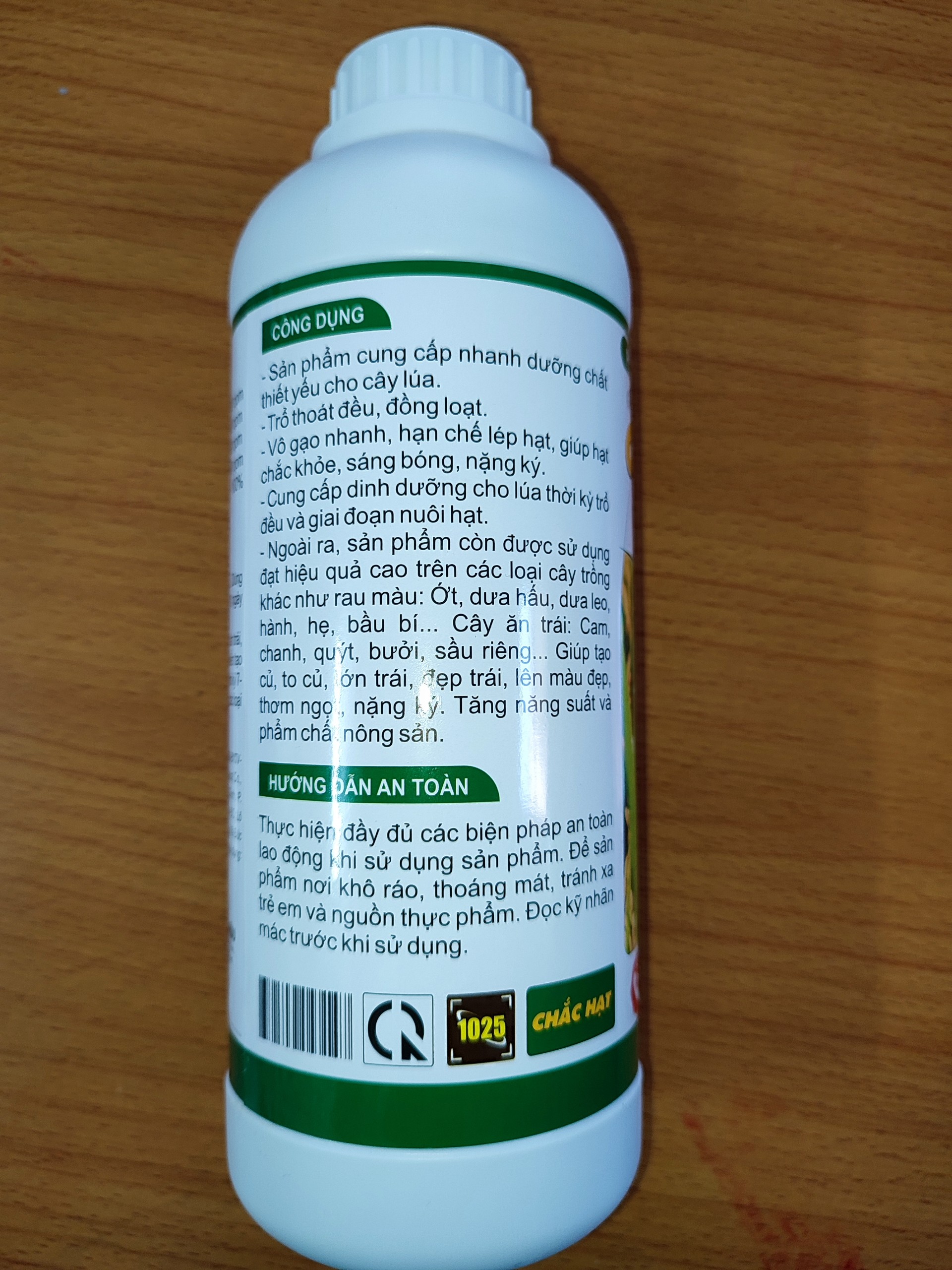 Chắc hạt chai 1 lít, phân bón giúp lúa trổ thoát nhanh và đồng loạt, bung đòng mạnh hạn chế nghẹn đòng