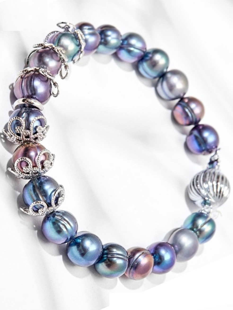 Vòng Tay Ngọc Trai Hồng Tím Charm Hoa Cỏ 8MM