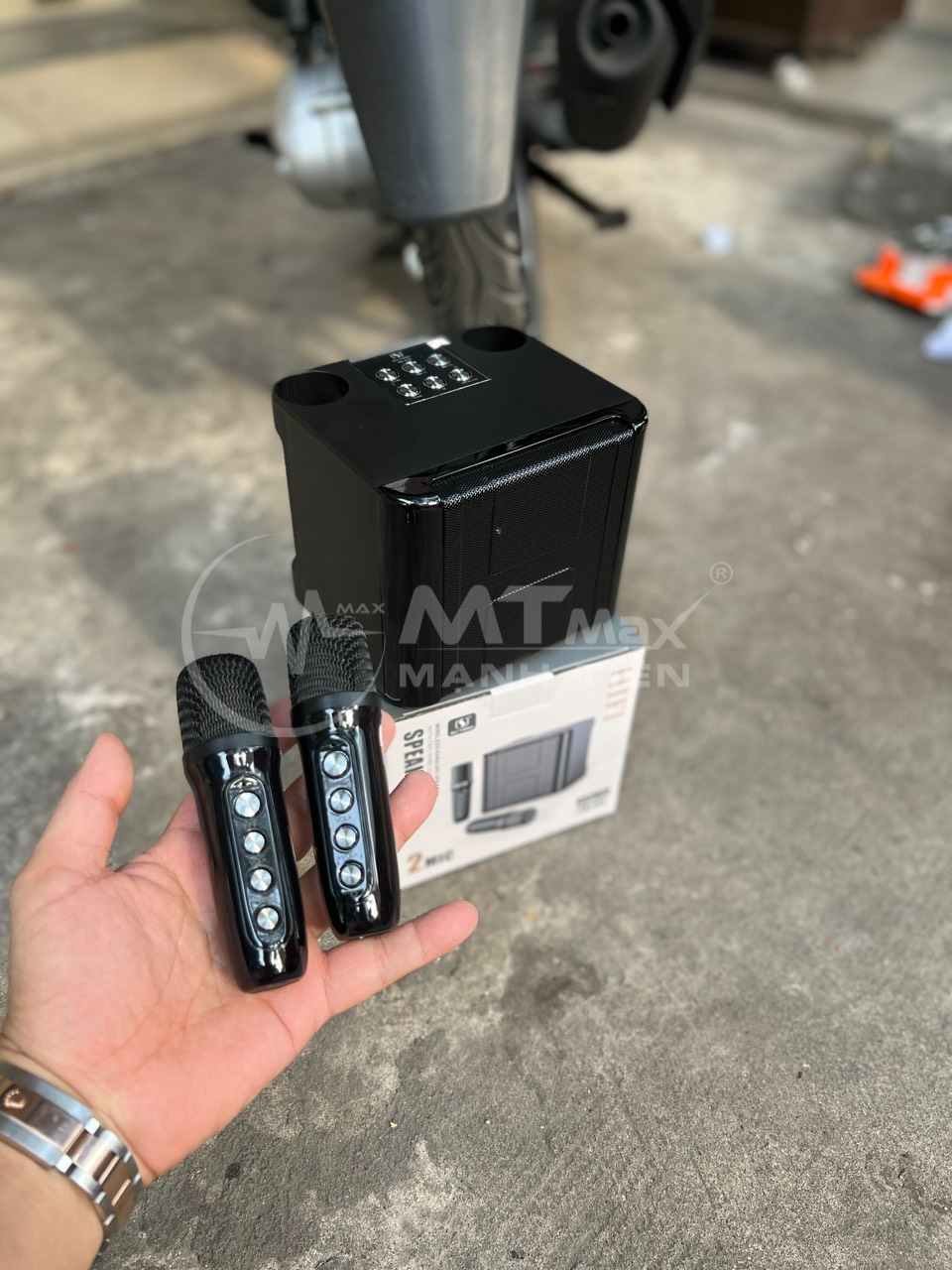 Loa karaoke YS 111 kèm mic mini nhỏ gọn ca hay