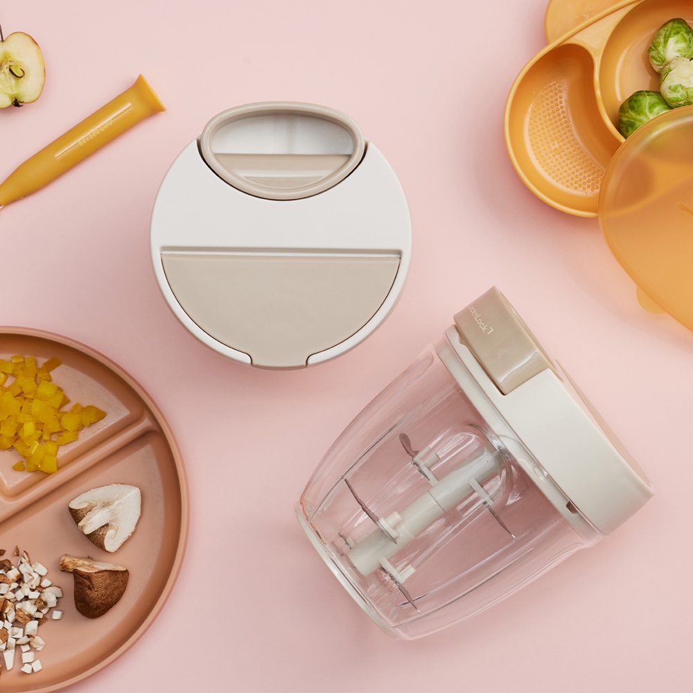 Dụng Cụ Băm Rau Củ Quả Có Nắp Bật Hiệu Locknlock CKS343BEG-650ml - Hàng chính Hãng