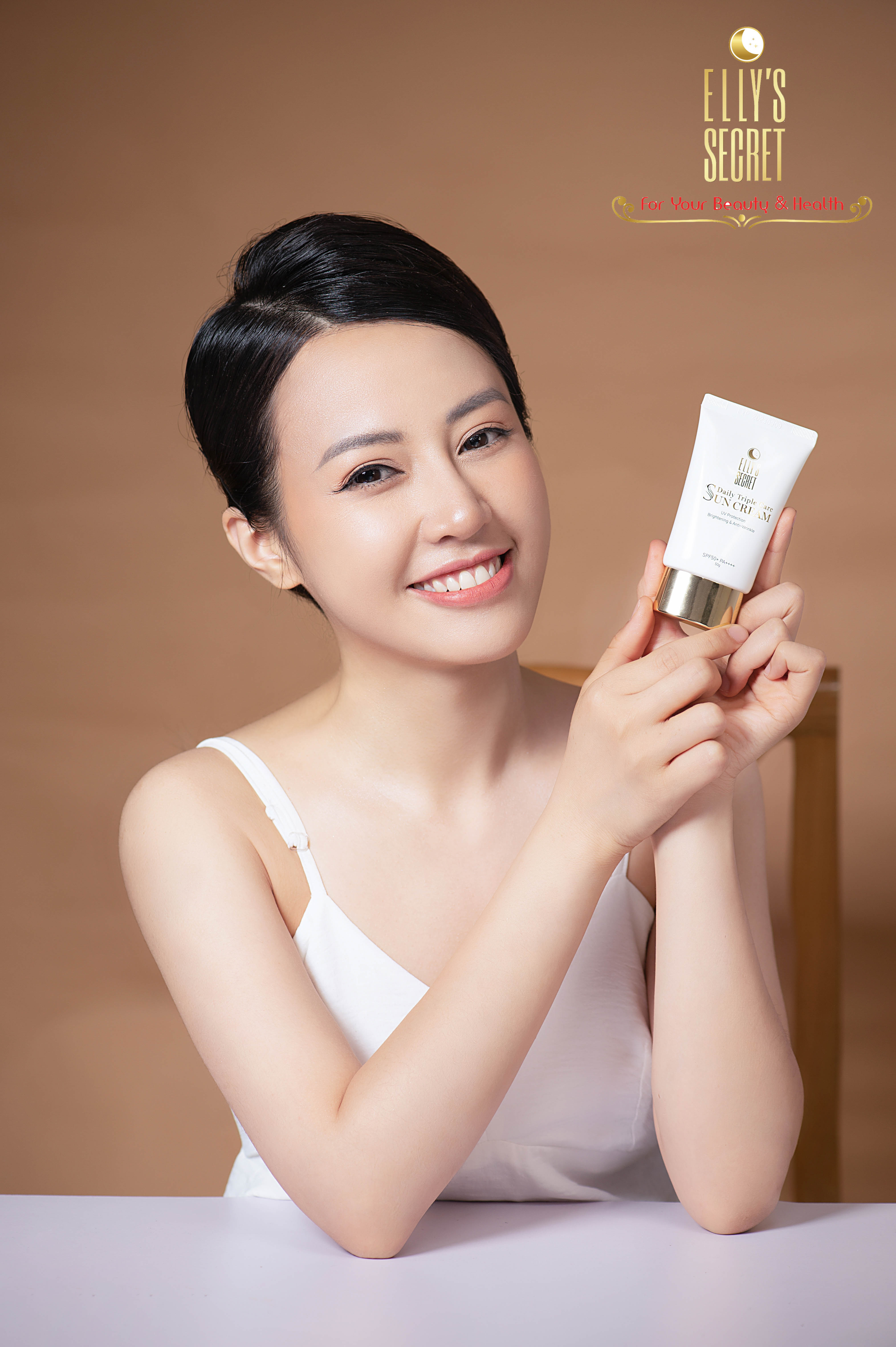 Kem chống nắng 3 trong 1 Hàn Quốc Elly Secret Sun Cream Daily Triple Care SPF 50+ 50G