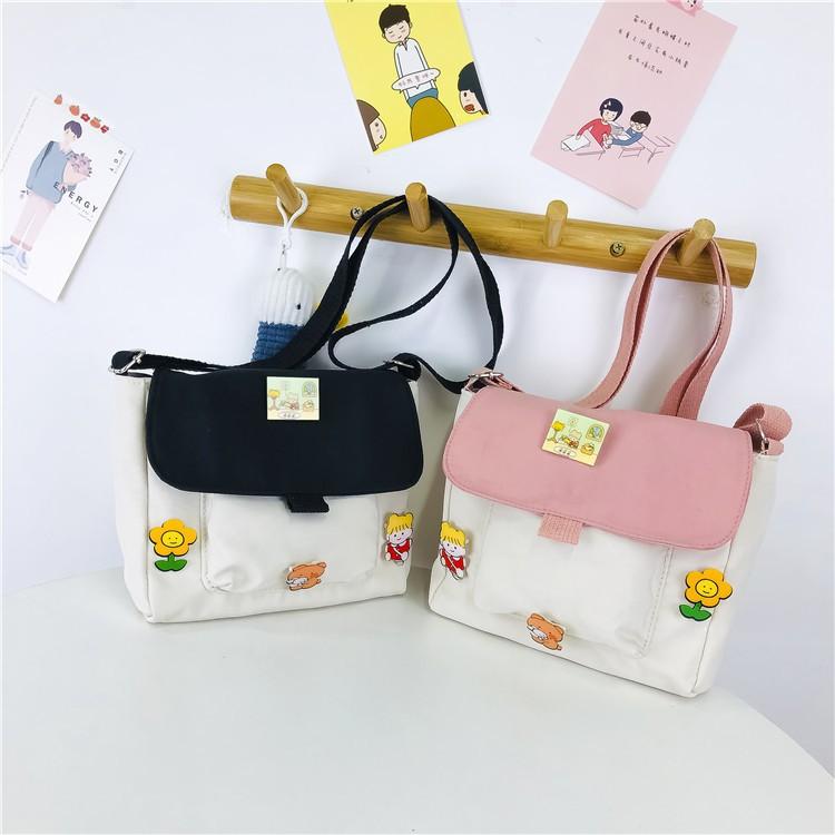 Túi tote vải canvas đeo chéo balo cute dễ thương tặng huy hiệu thích hợp đi học đi chơi TV002