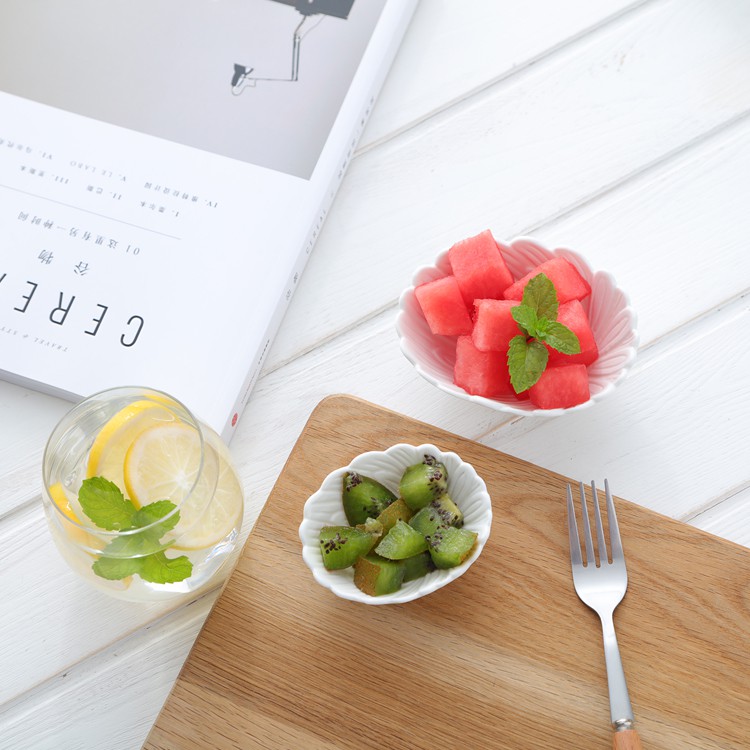 Bát sứ ăn dặm hình hoa lá sứ trắng 7cm