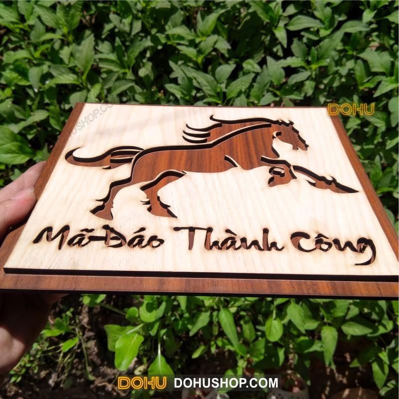 Tranh Gỗ Treo Tường Handmade DOHU010: Mã Đáo Thành Công - Thiết Kế Đơn Giản, Độc Lạ, Sang Trọng