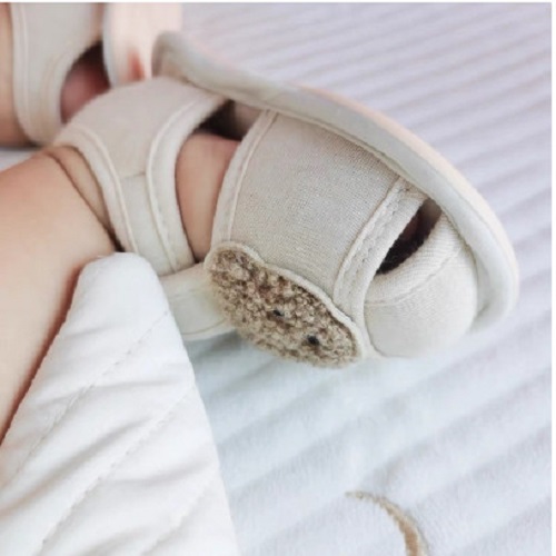 Giày tập đi cho bé, sandal tập đi đế da hình gấu, hình thỏ cho bé 0-18 tháng tuổi 100% cotton hữu cơ tự nhiên